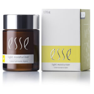ESSE LIGHT MOISTURISER -KOSTEUTTAVA KASVOVOIDE 50ml
