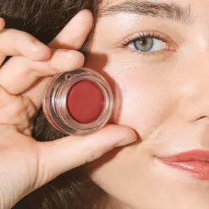 UOGA UOGA LIP & CHEEK TINT VOIDEMAINEIN HUULI- JA POSKIPUNA 6ML