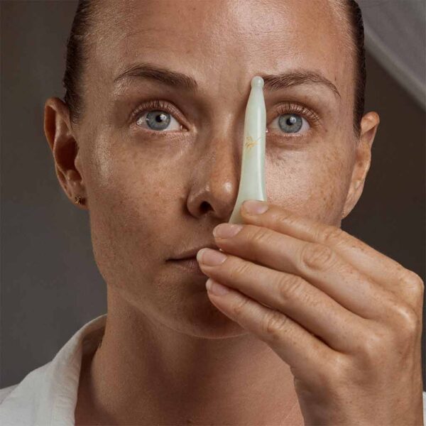 Yin_Your_Skin_NIVA_Gua_Sha_Beauty_Spoon_6430072310204_LR3 Yin_Your_Skin_NIVA_Gua_Sha_Beauty_Spoon_6430072310204_LR3